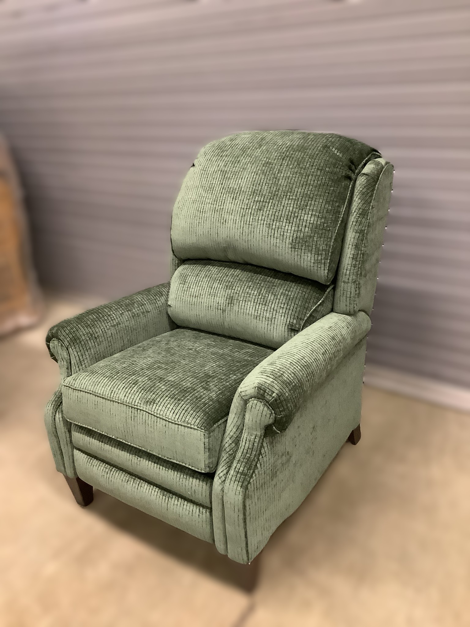 710 Power Recliner - Image 2